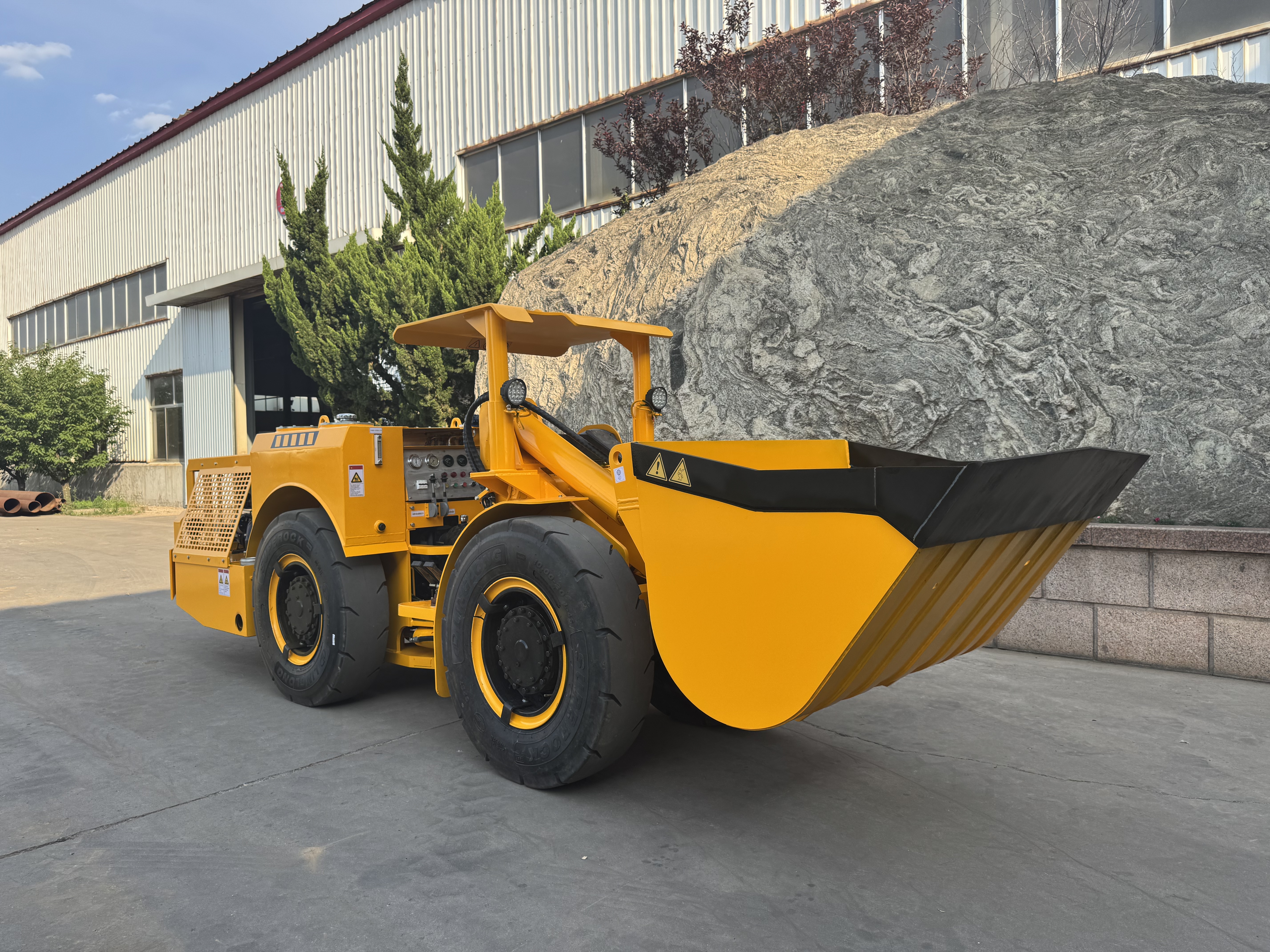 Tunnel-Specific Loading Equipment: Compact Structure and Low-Emission Power Configuration