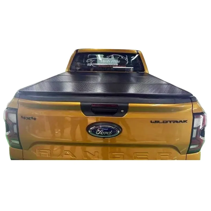 Choosing a Hard Fold Cover for Heavy-Duty Use