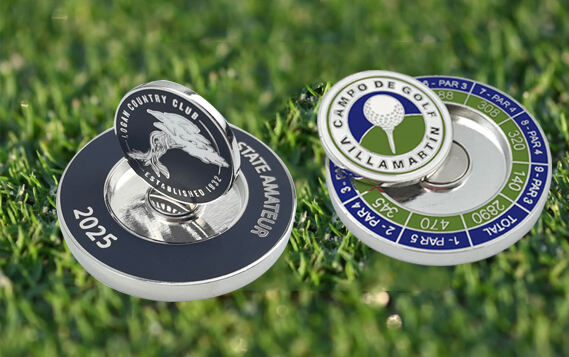 Marcador de bola tipo ficha de póker de golf, tu logotipo, en el green. La impresión definitiva en el golf. 