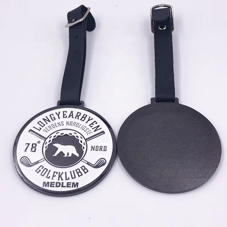 Why Do Golfers Use Custom Luggage Tags for Their Golf Bags?