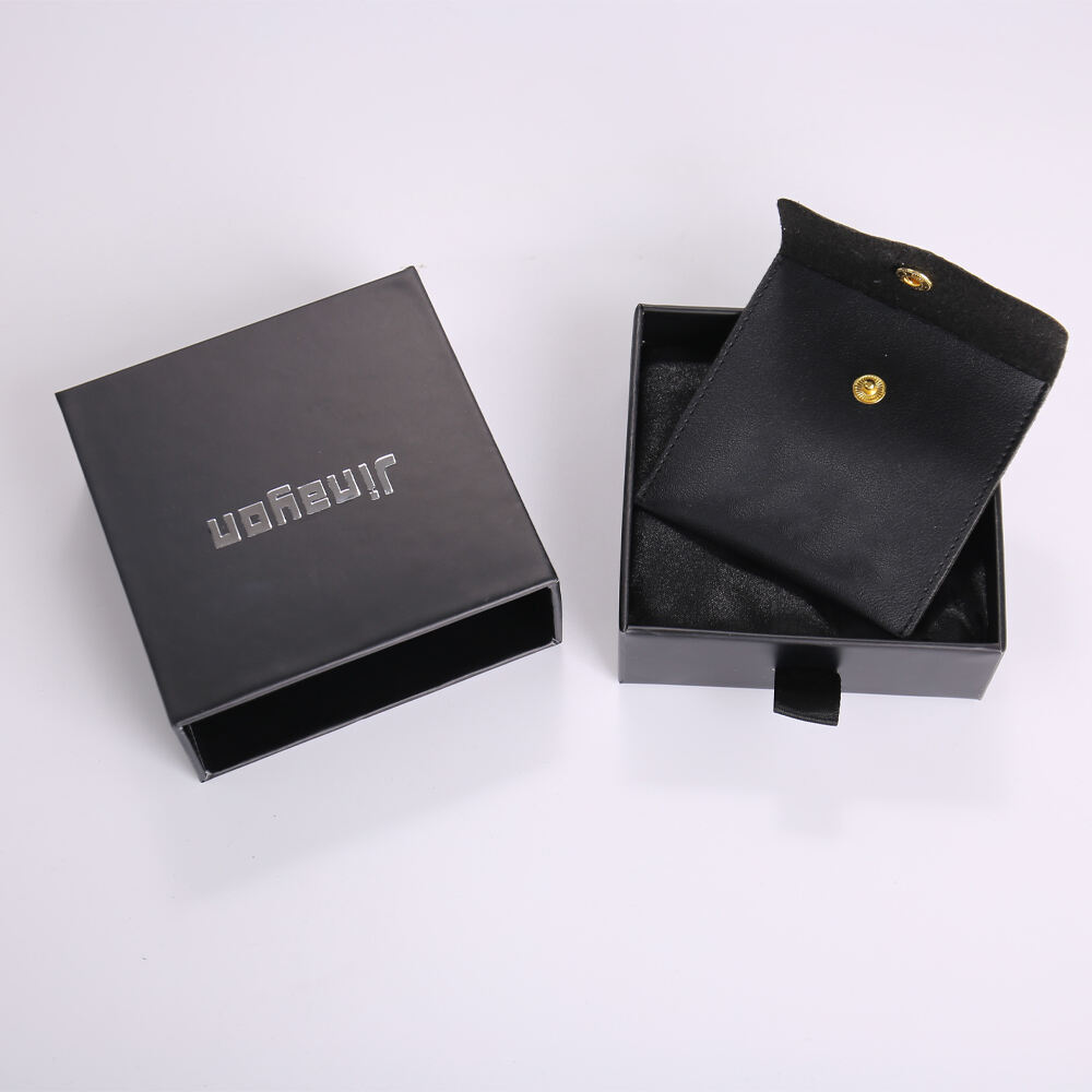 Sådan vælger du det perfekte gaveskrin: En guide til størrelse, stil og materiale