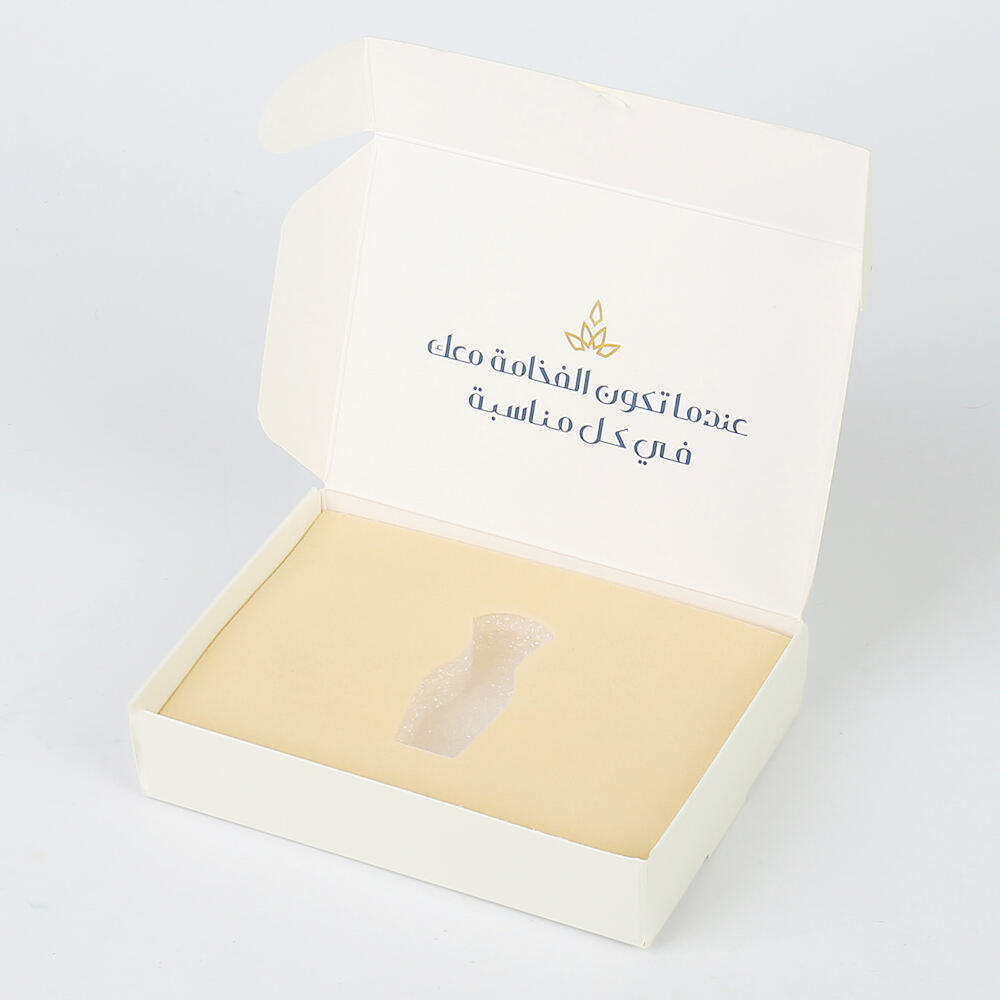 Aangepaste parfum essentiële olie verpakkingdoos kunstpapier zachte doos schuim fluwelen voering papieren verpakkingdoos