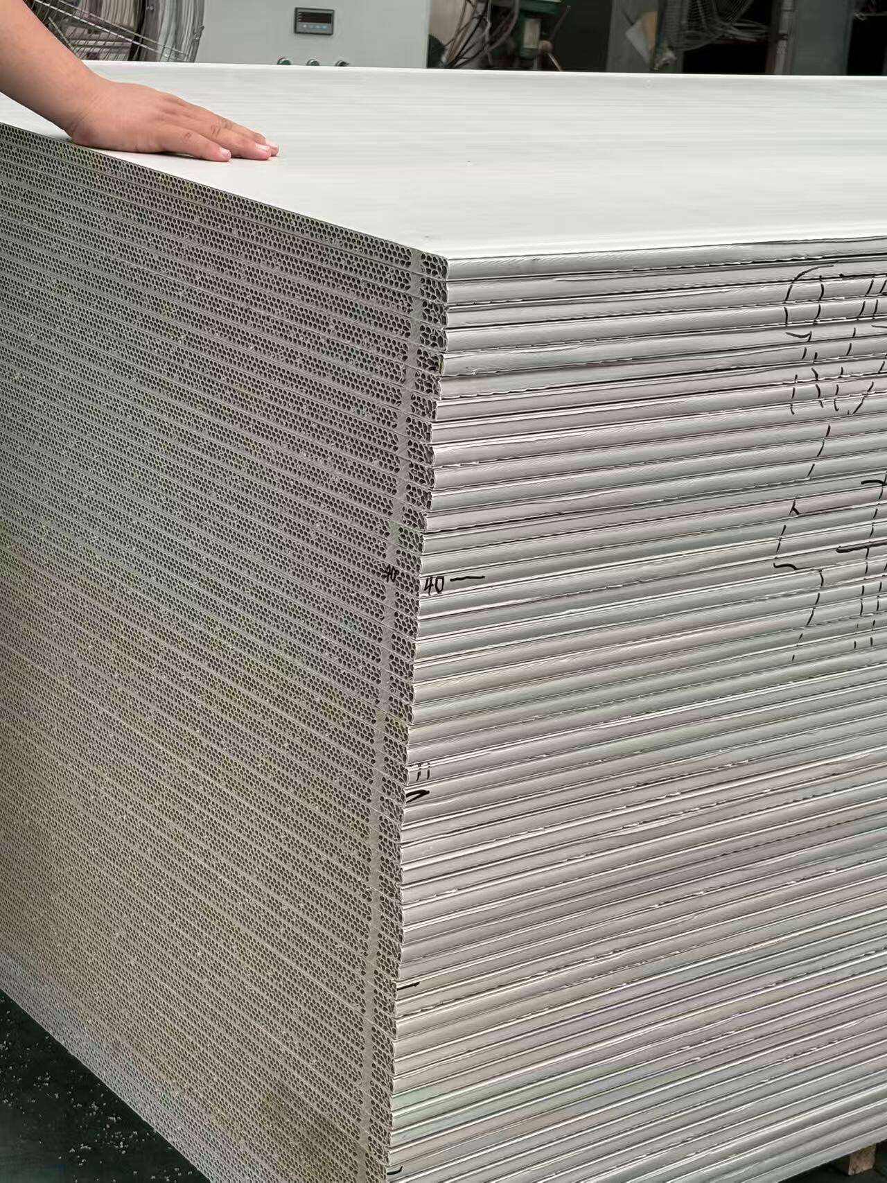 Կայունություն եւ դիմացկունություն եղանակային պայմաններին