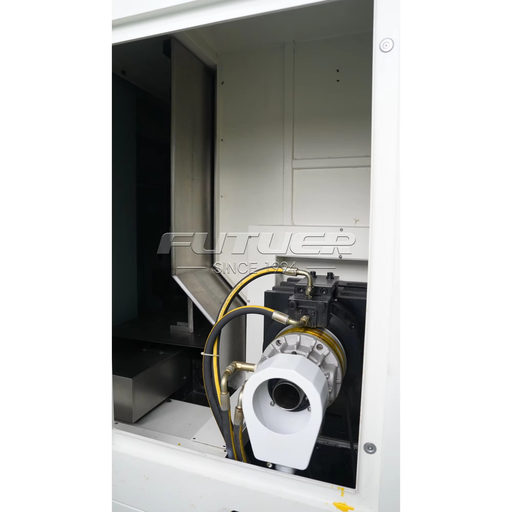 Macchina Utensile per Tornitura CNC – Tornitura CNC di Precisione per Tutte le Applicazioni