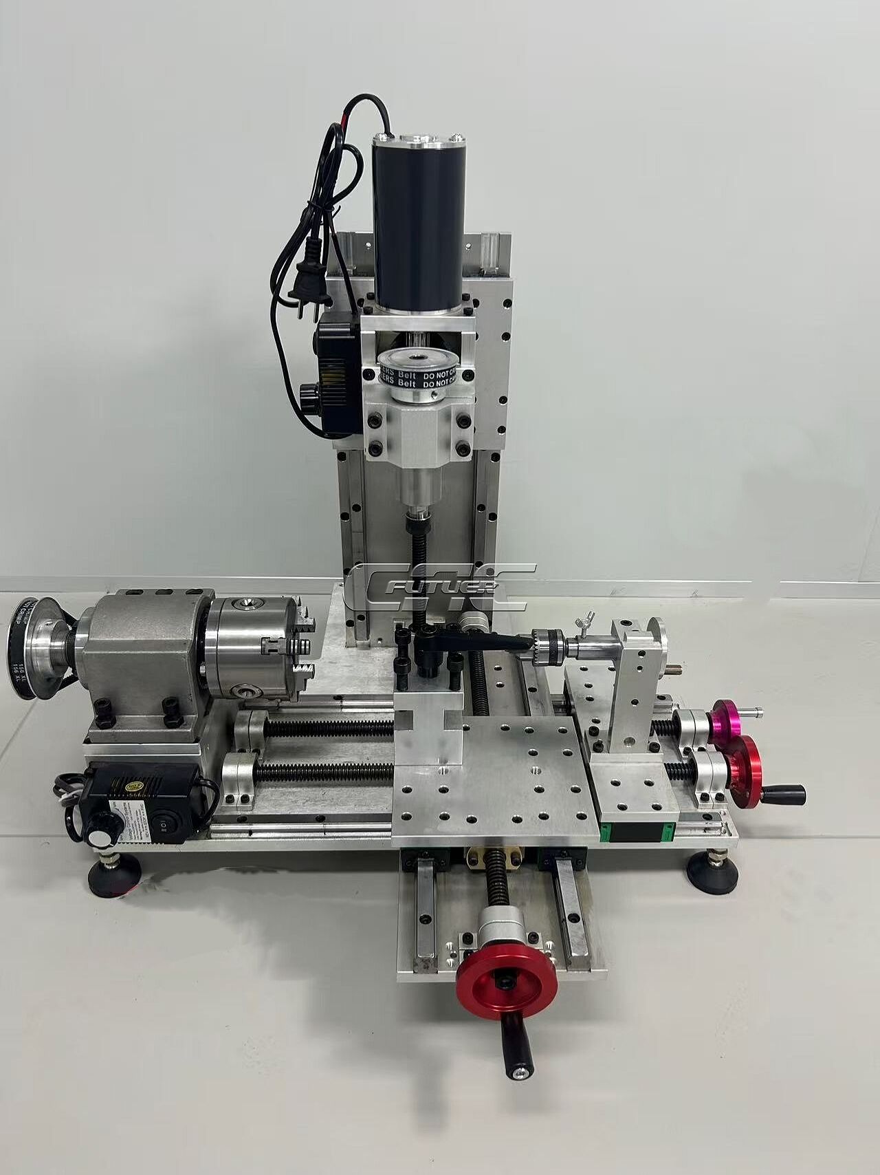 Kombinovaný stroj Mini soustruh-frézka-vrtačka - 3 v 1 obráběcí centrum