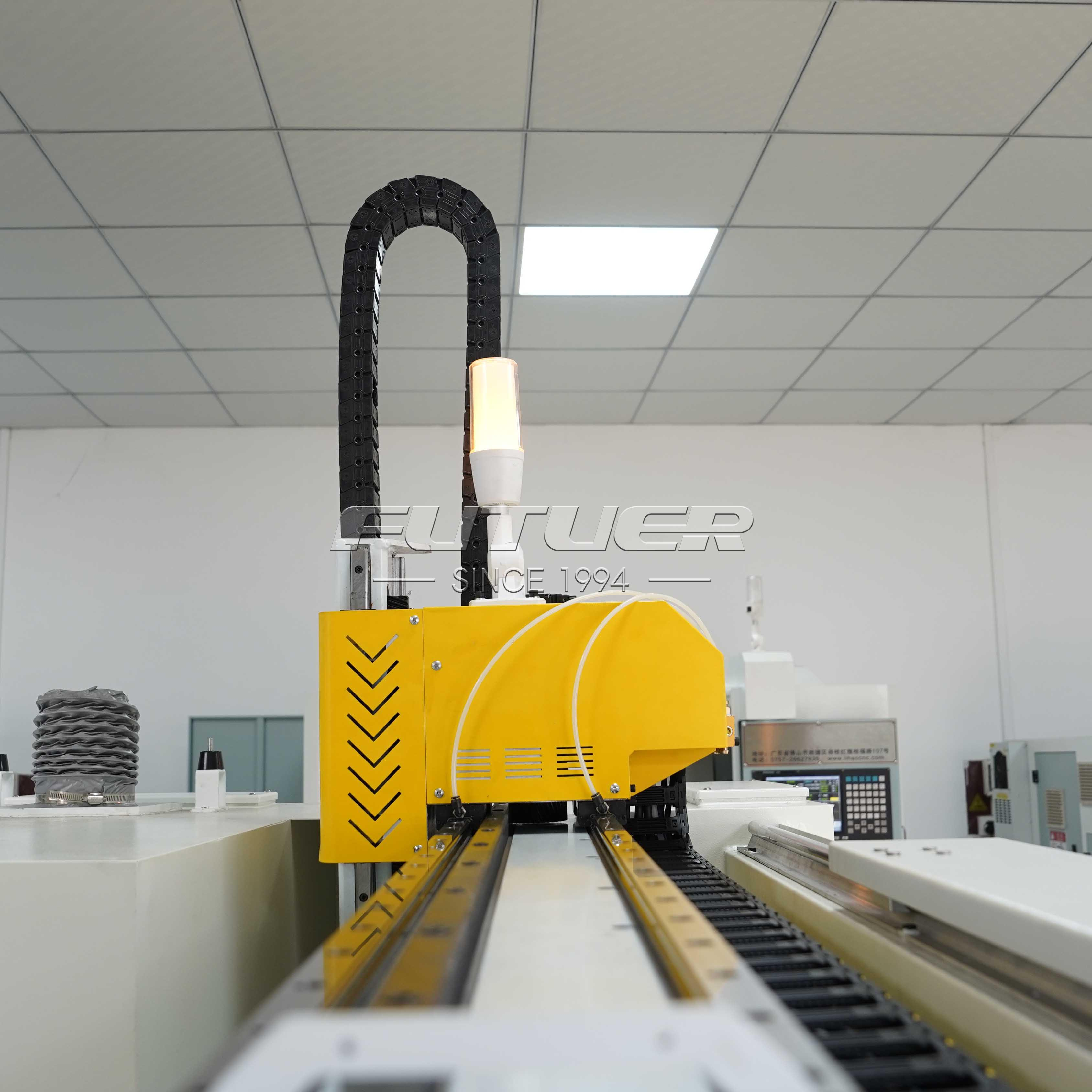 Tornio di precisione CNC cinese con letto inclinato – Macchine utensili CNC ad alta precisione dai principali produttori cinesi