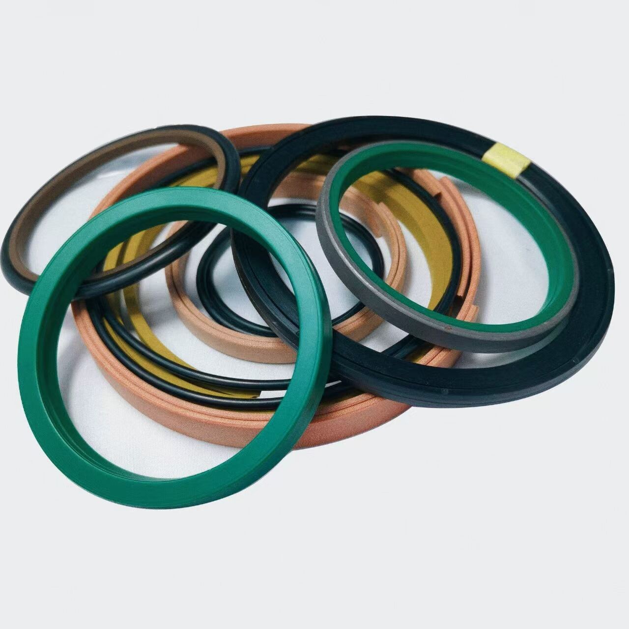 Epiroc vs Furukawa: Which Hydraulic Breaker Brand  Is Better for You?