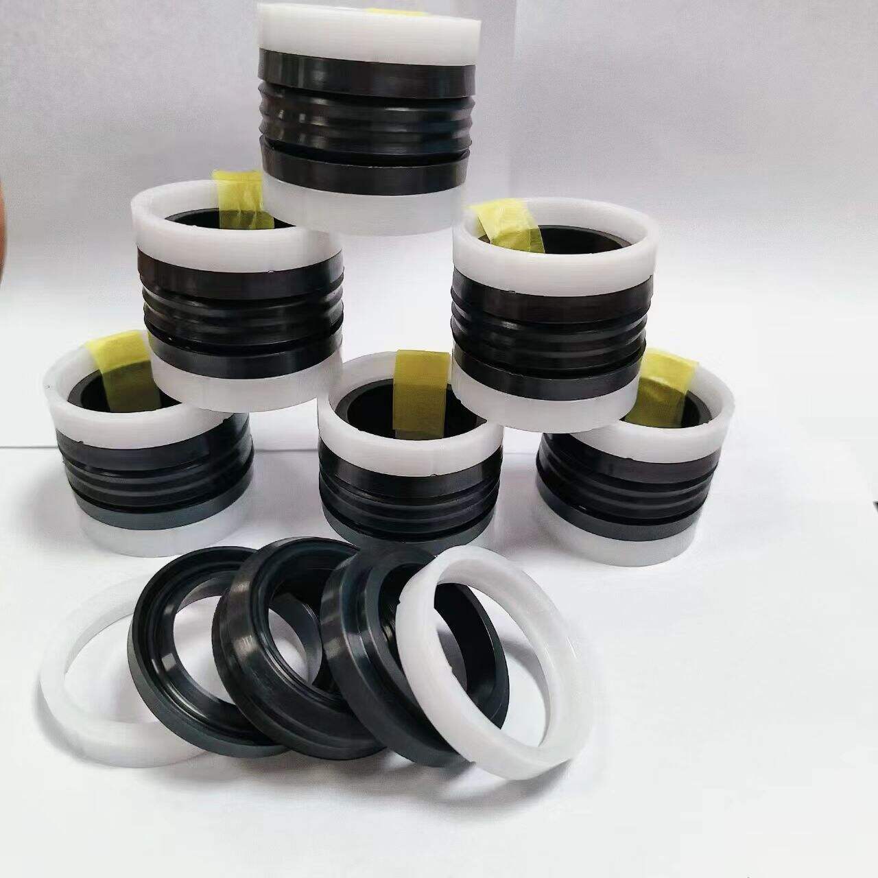 Top Hydraulic Breaker Brands Worldwide:  Epiroc, BEILITE, TOKU & SOOSAN