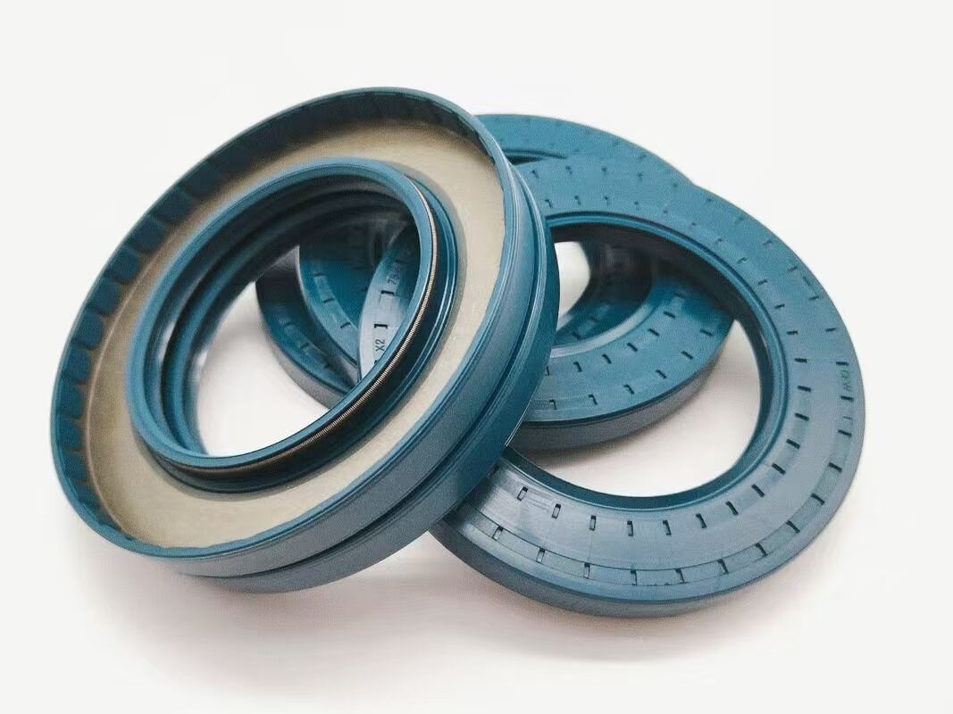 Perforateur hydraulique Epiroc pour roche : efficace et stable pour le forage dans les roches dures, marque minière mondiale de confiance