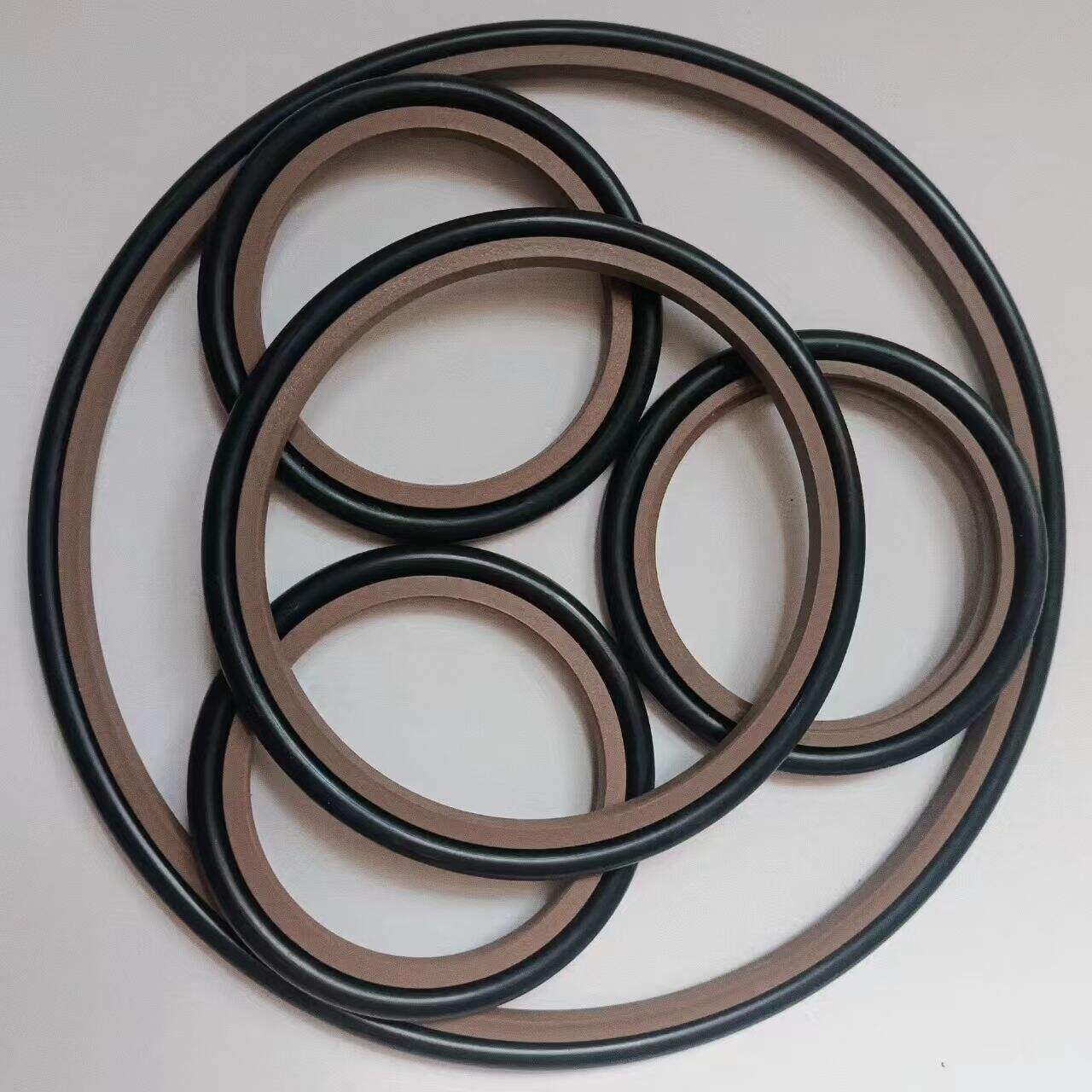 Kif tikkorrelazzjoni eżatt il-fratturi idravliki mas-sistemi idravliki tal-ekskavaturi? Guida Prattika