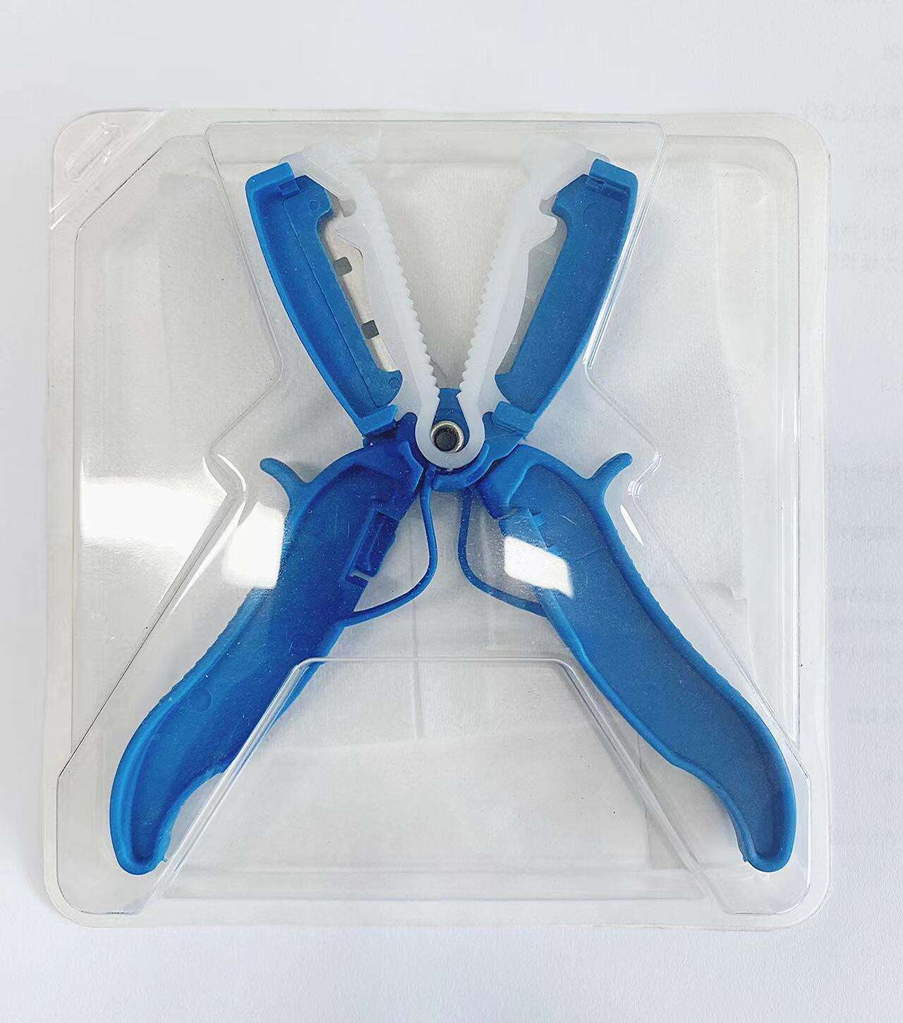 umbilical clipper (1).jpg