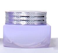 The lotion bottles, spray bottles and cream jars in 120ML, 100ML, 40ML and 50G are available. factory