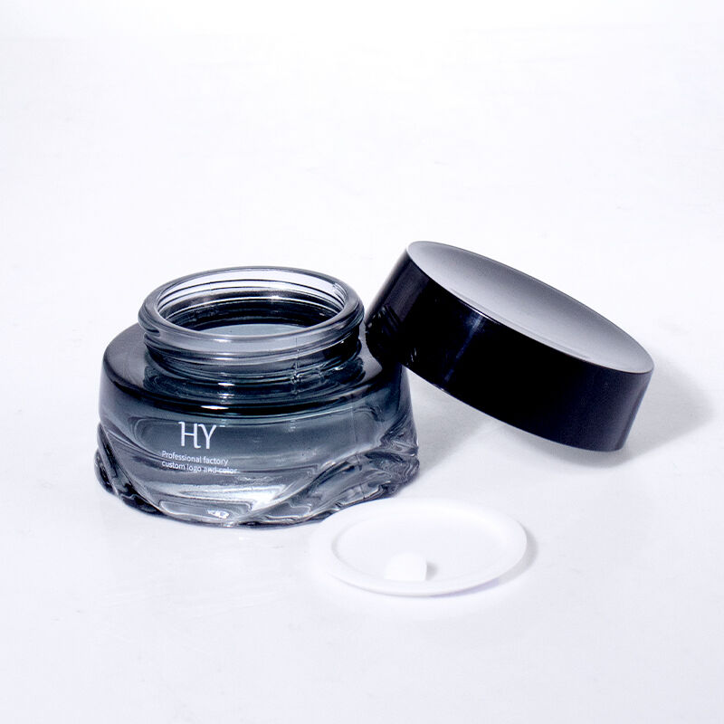 Premium-verpakking voor huidverzorging in glazen pot met esthetiek en functionaliteit