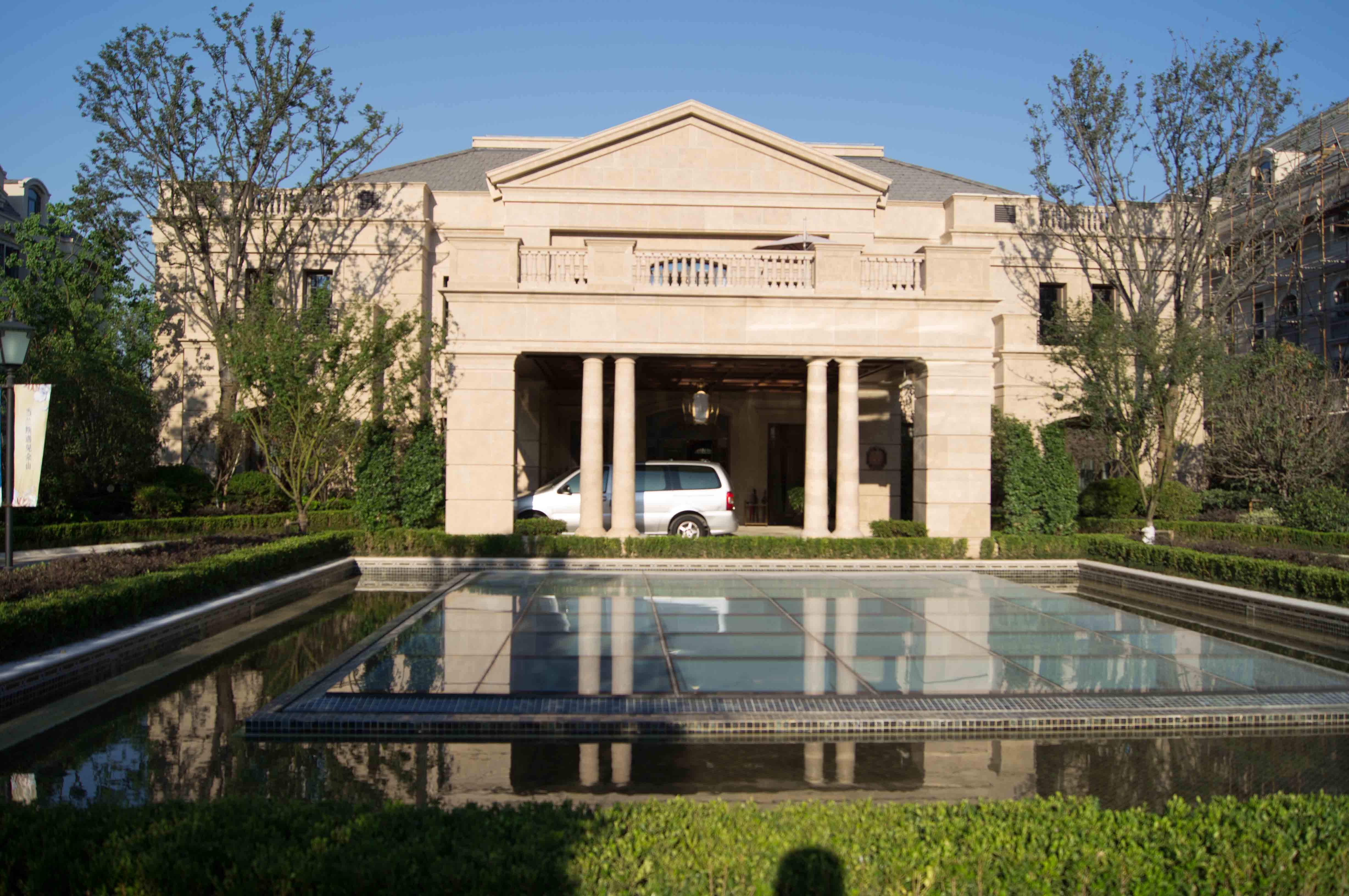 Honed Roman Column Cover of New Jura Beige Marble Stone Pillar Outdoor and Indoor Decorative Pillar Column 