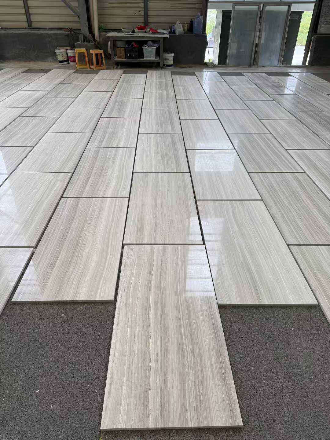 White Serpeggiante Marble Wooden Vein Marble Slab