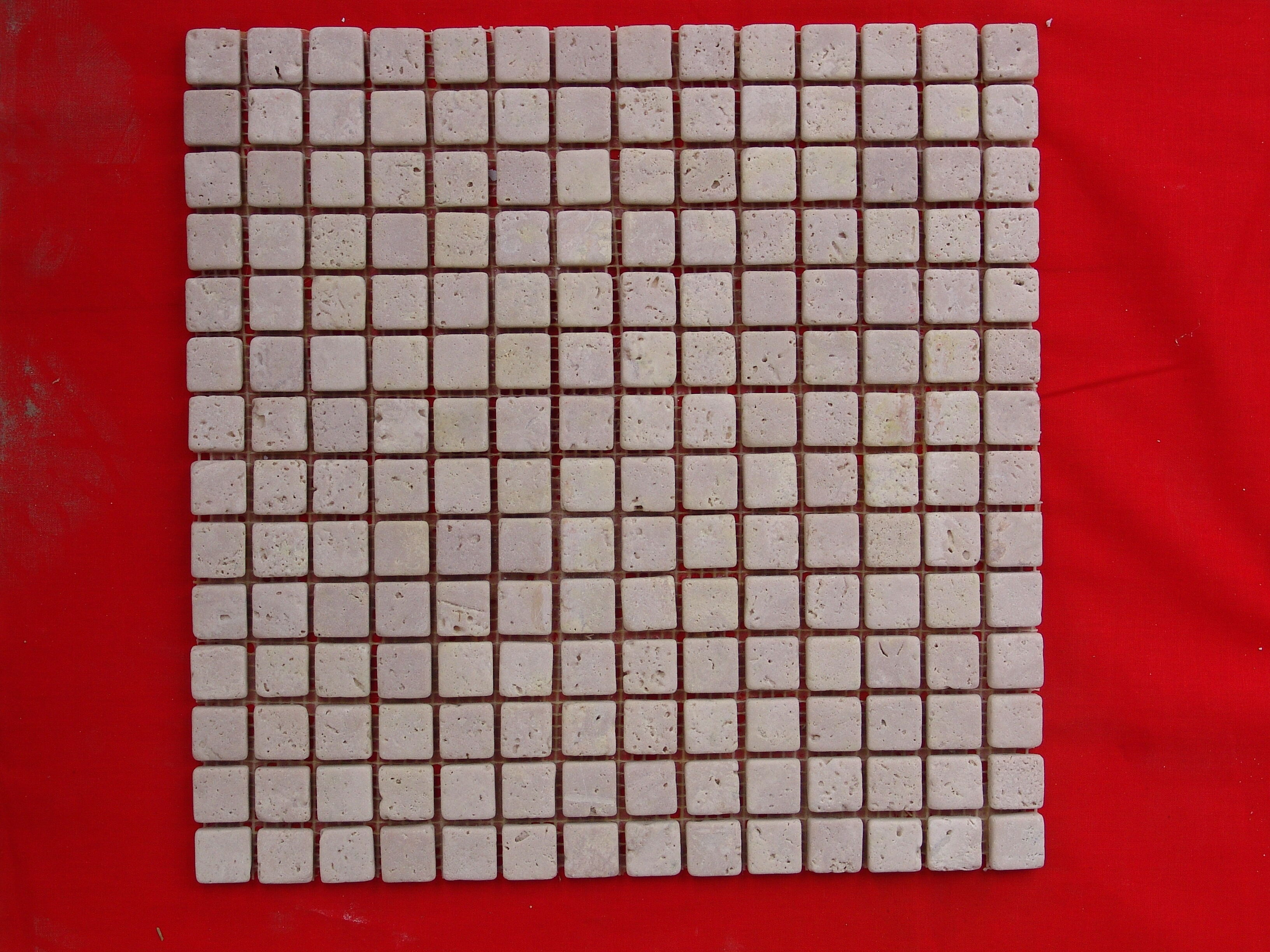 Unikke stenmosaikfliser for en personlig, kunstnerisk detalje