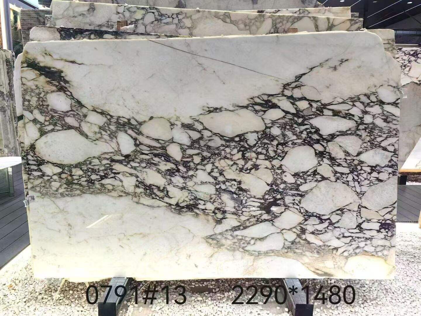Calacatta Violet Marble Slab (4).jpg