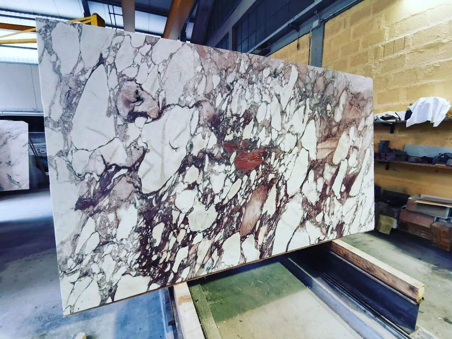 Calacatta Violet Marble Slab (2).jpg