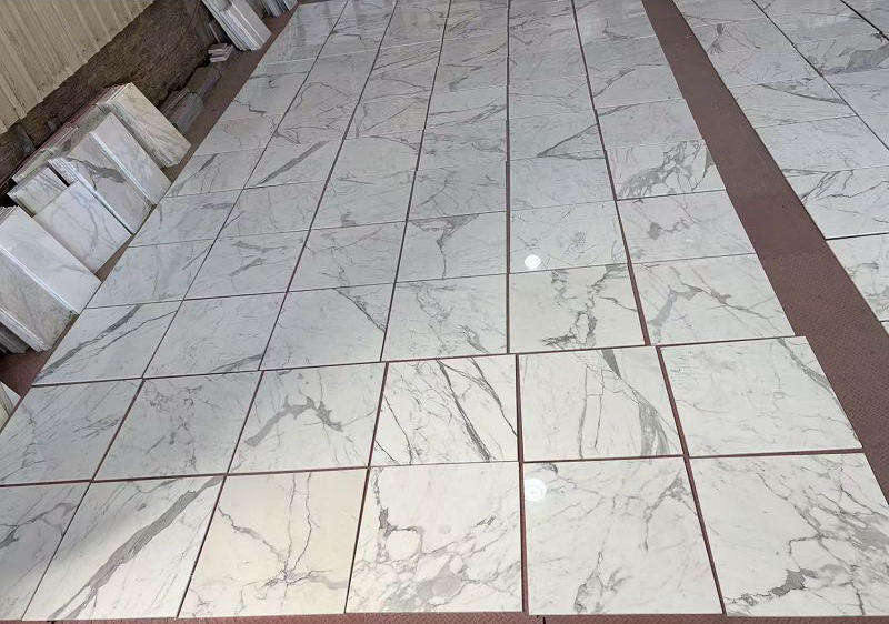 スタツアリオ マーブルスラブおよびタイル