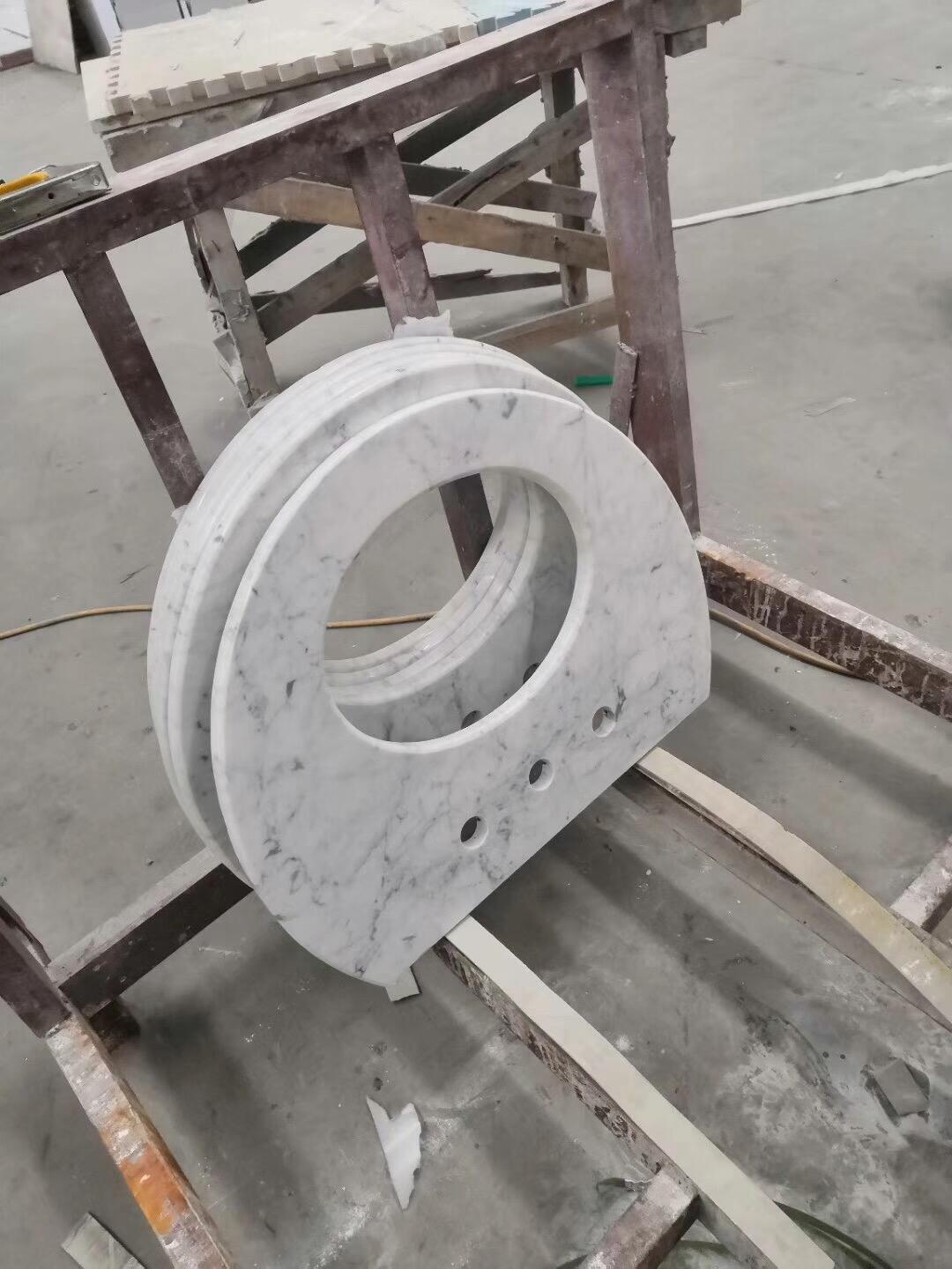 Tidsløs skønhed med Carrara marmorvasketoppe