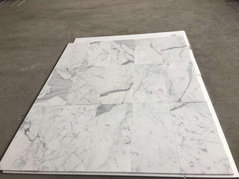 Piastrelle per pavimenti in marmo per abitazioni di lusso: elevare l'eleganza degli interni