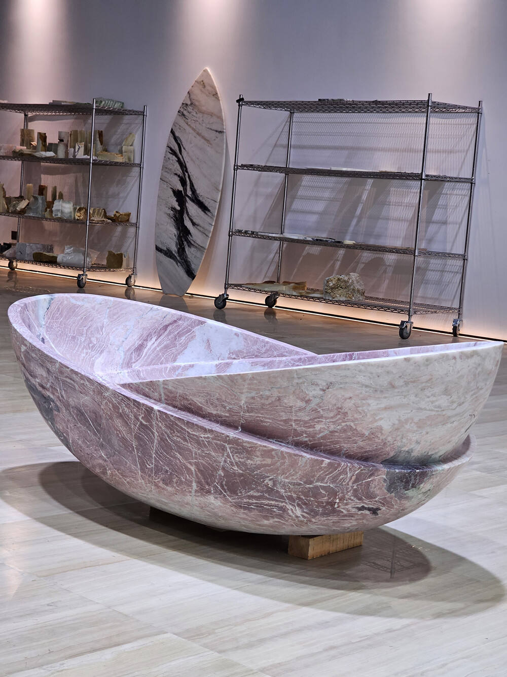 Natural Pink Marble Freestanding Bathtub details