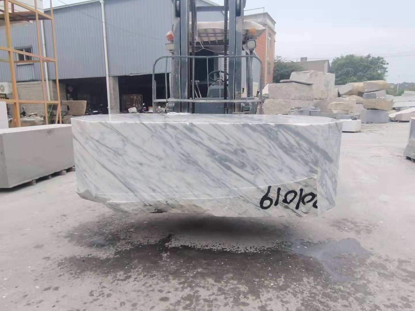 Luxurious,modern Italian Statuarietto marble bathroom with bathtub  manufacture