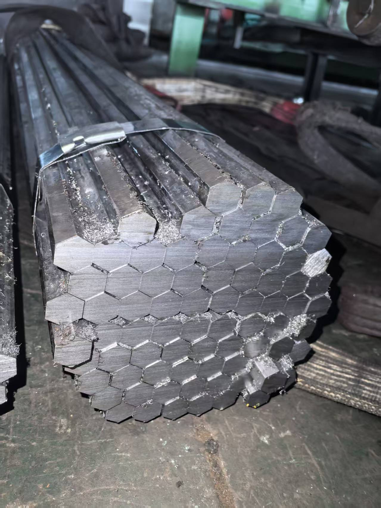 Thanh thép carbon có phải là vật liệu phù hợp cho các bộ phận bình chịu áp lực không?