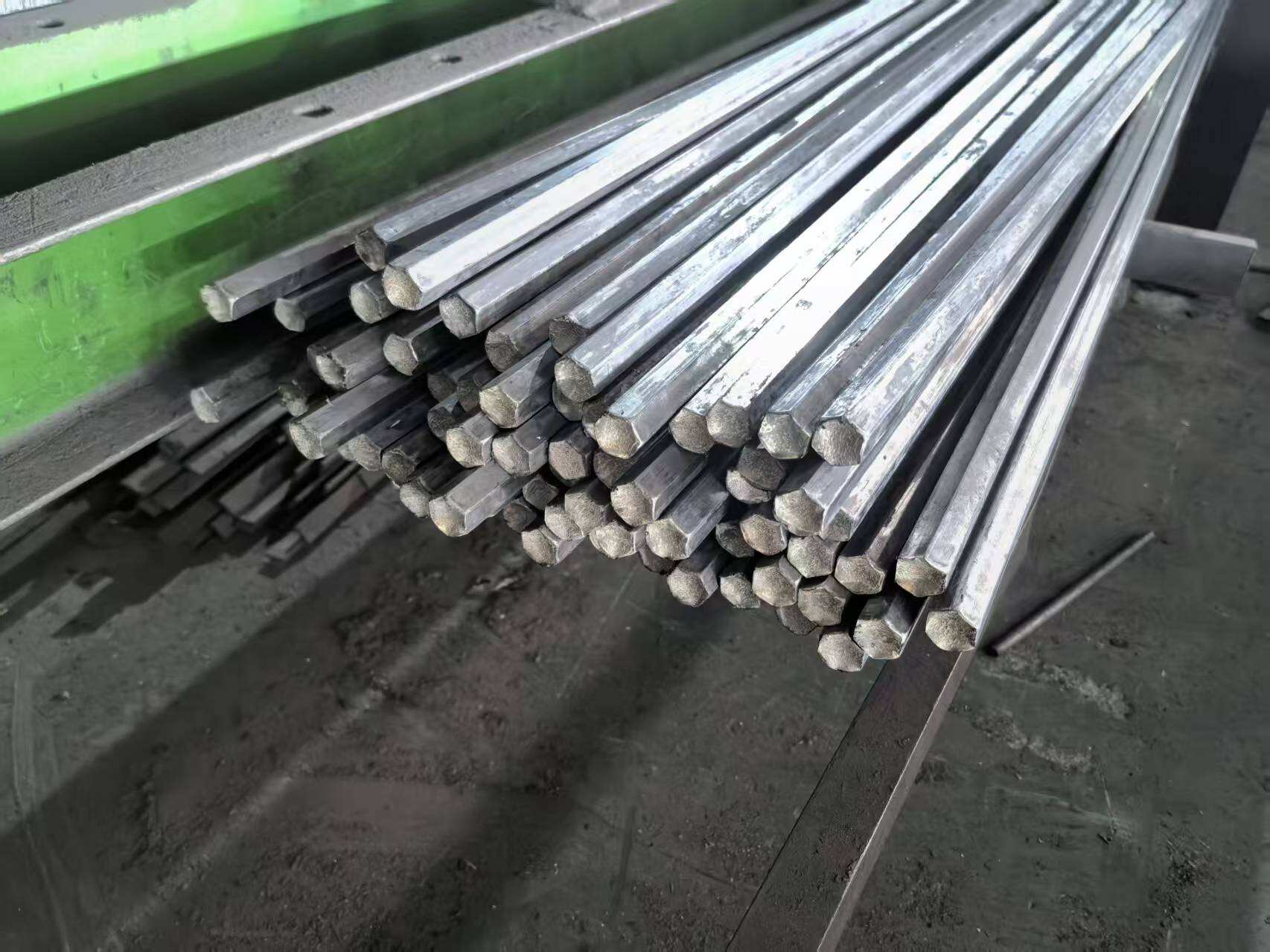 Thanh lục giác bằng thép nhẹ cao cấp cho nhiều ứng dụng khác nhau