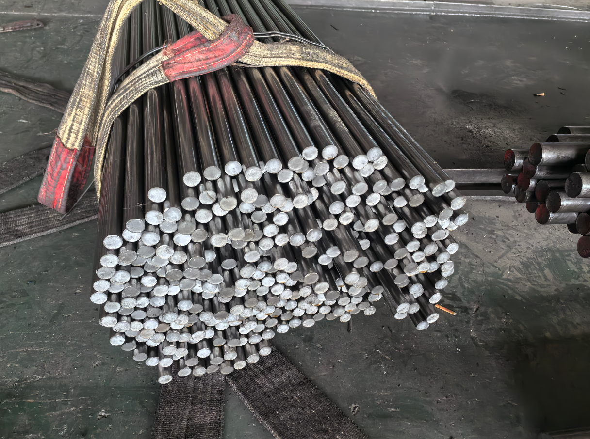 Làm thế nào Thép Kéo Ngược ở Nhiệt Độ Thường Cải Thiện Độ Bền của Các Bộ Phận Ô Tô?