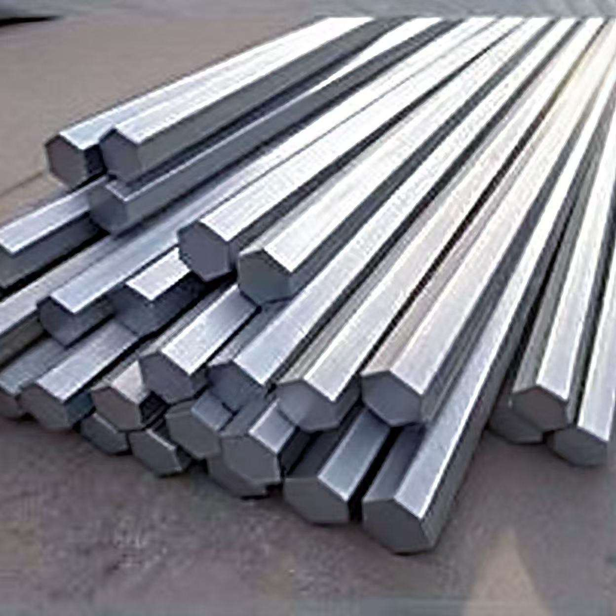 Những ưu điểm của thanh thép tròn trong sản xuất trục là gì?