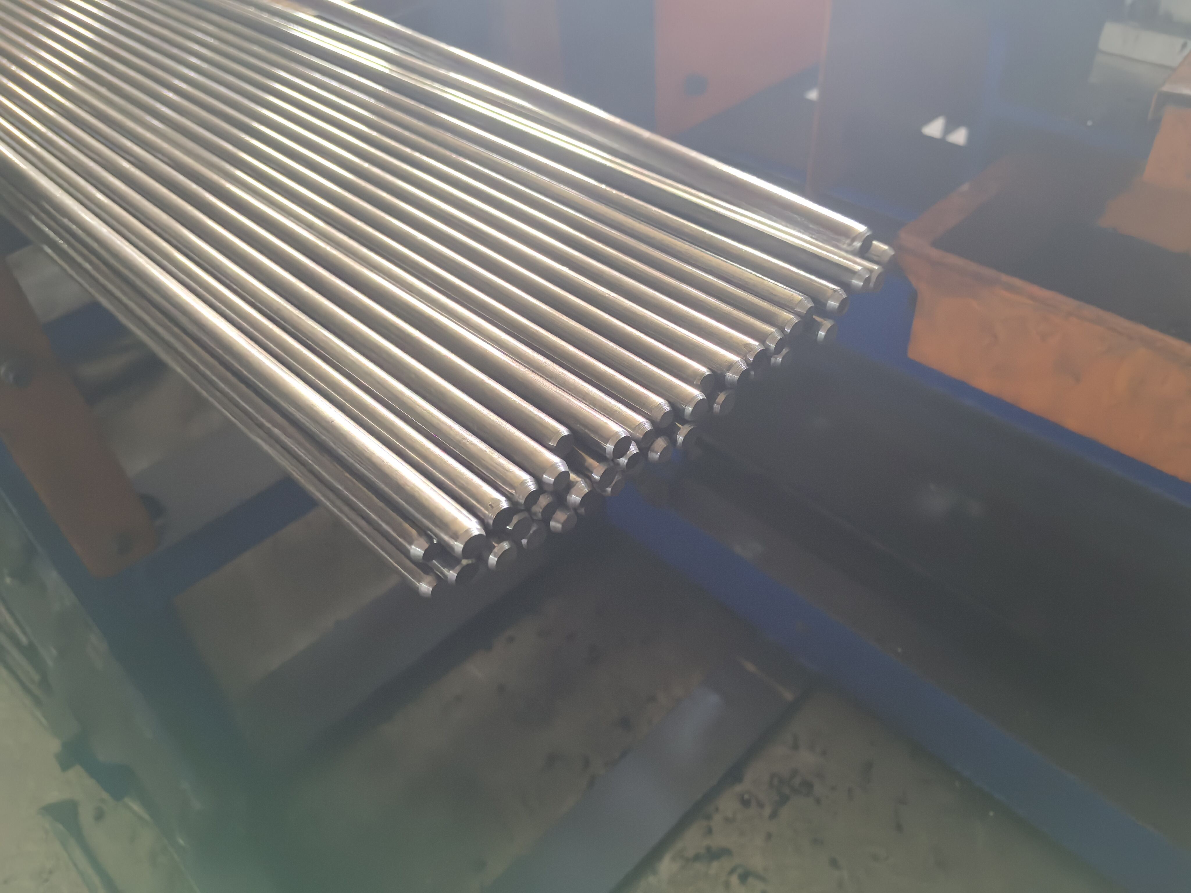 Wiodący producenci stalowych profili zimnowalcowanych do zastosowań wielosektorowych