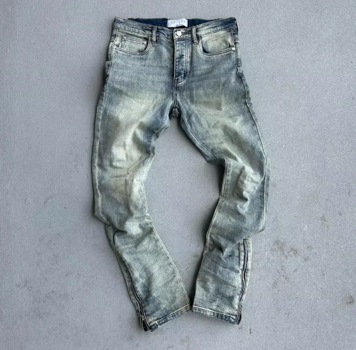 工場では、さまざまなデニムのウォッシュ加工や仕上げ加工はどのように実現されているのでしょうか？