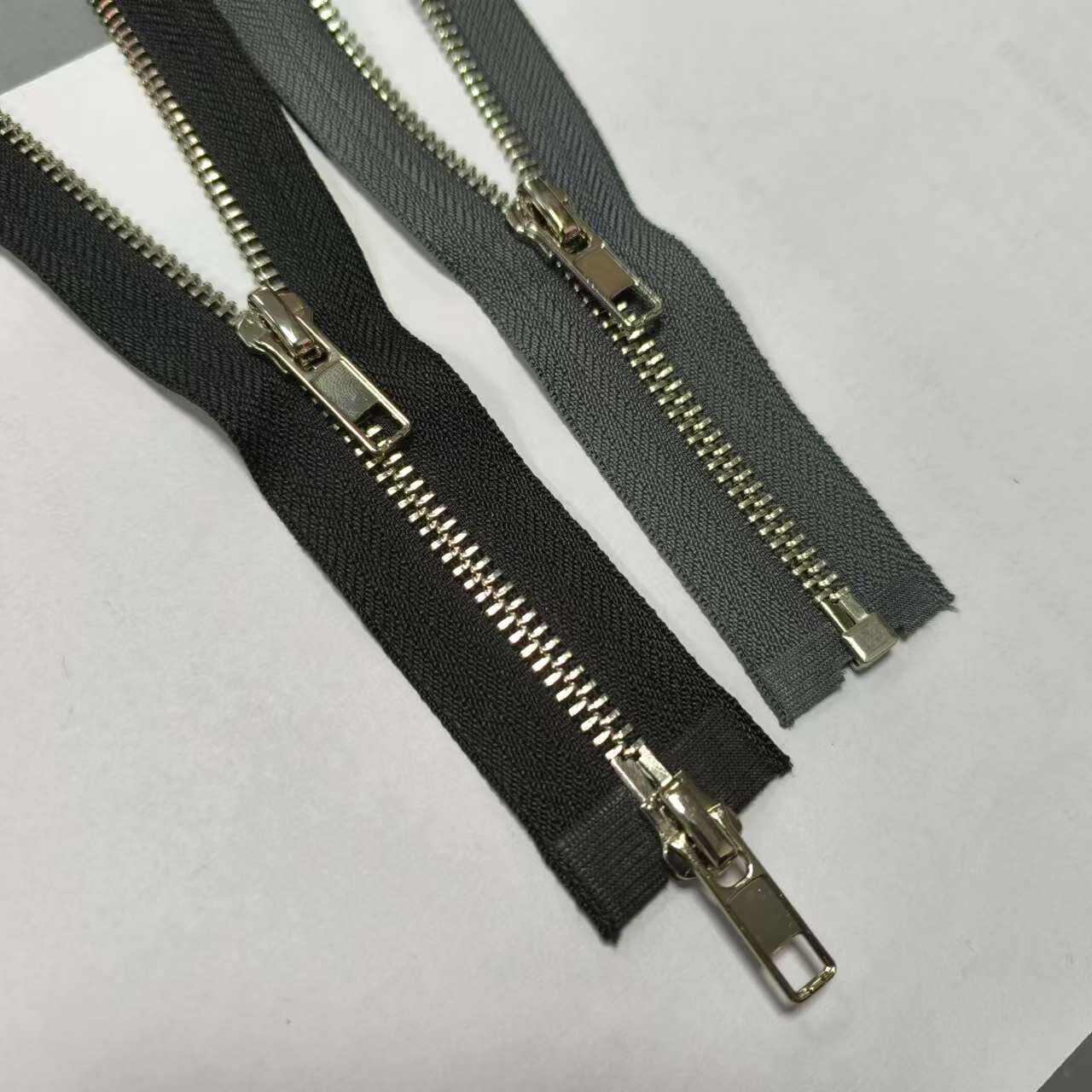 Custom zipper
