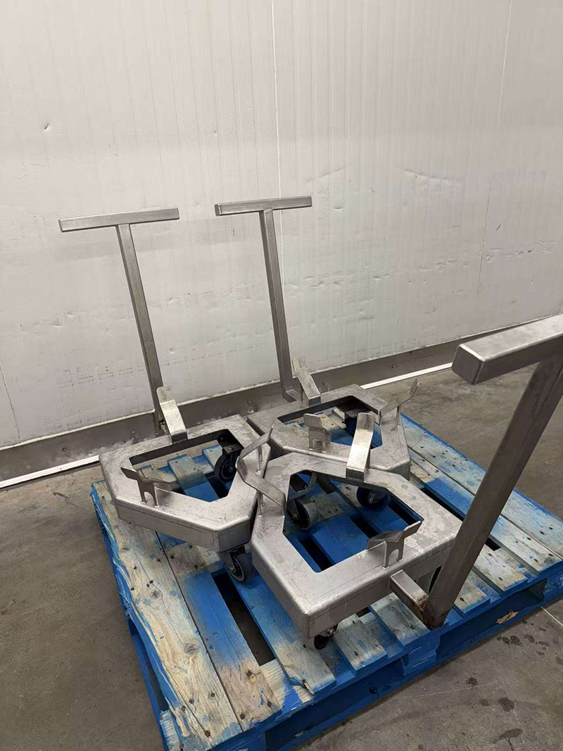 custom trolley (2).png