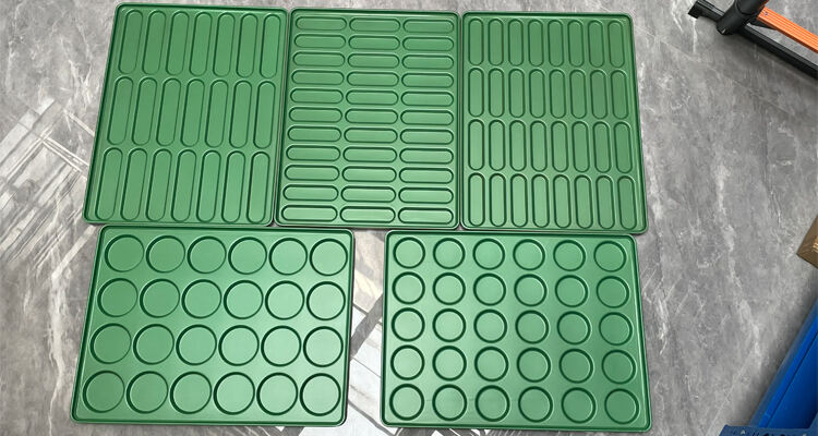 Custom Non-Stick Hamburger & Hot Dog Trays