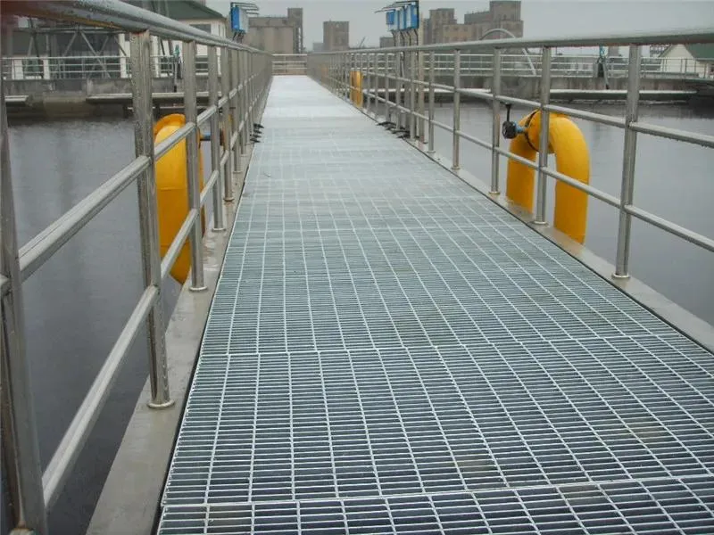 Why Galvanized Steel Grating Is Still the Go-To Choice for Industrial Flooring (3).webp