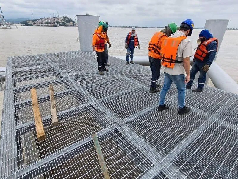 Why Galvanized Steel Grating Is Still the Go-To Choice for Industrial Flooring (4).webp