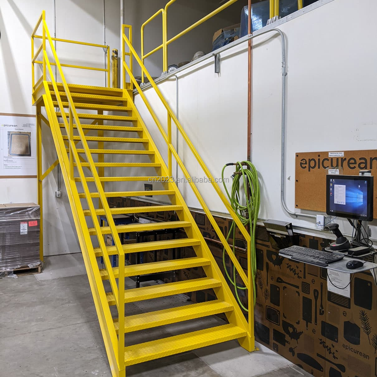 Steel Staircase Manufacturer | Custom Commercial & Industrial Solutions