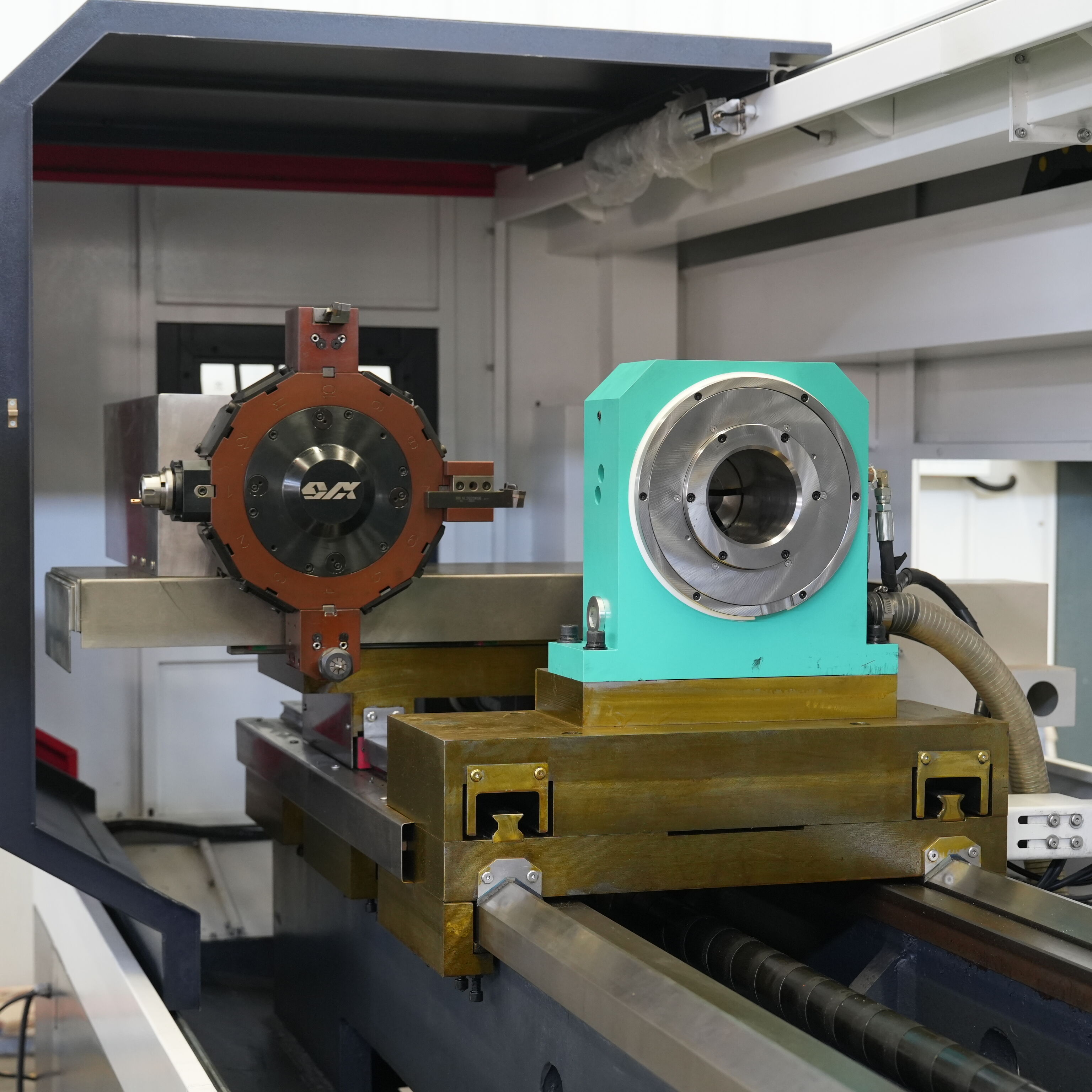 dual-spindle CNC lathe (4).JPG