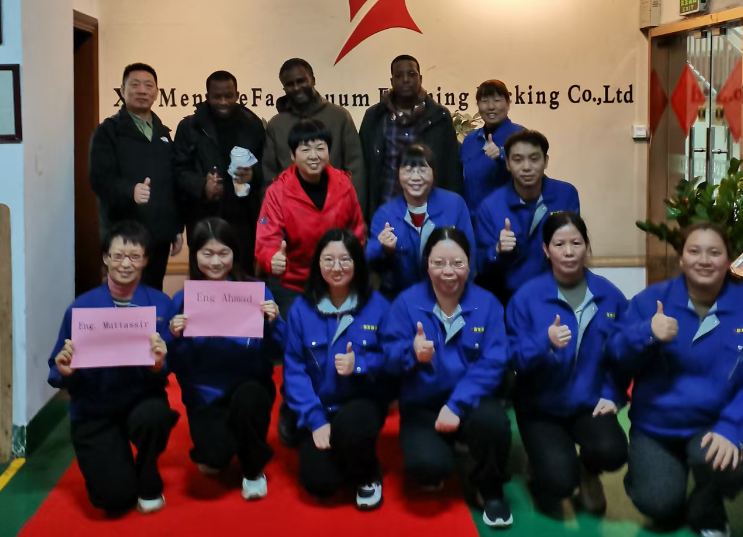 Bine ați venit cu căldură clienții noștri din Nigeria la fabrica XM XIEFA