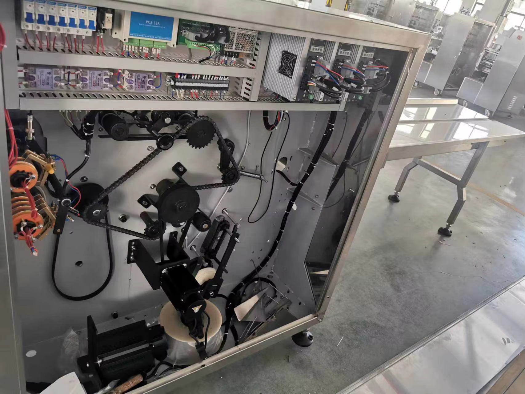 product multifunctional automatic horizontal candy food bread chocolate plastic bag flow pillow flowpack packing machine-5