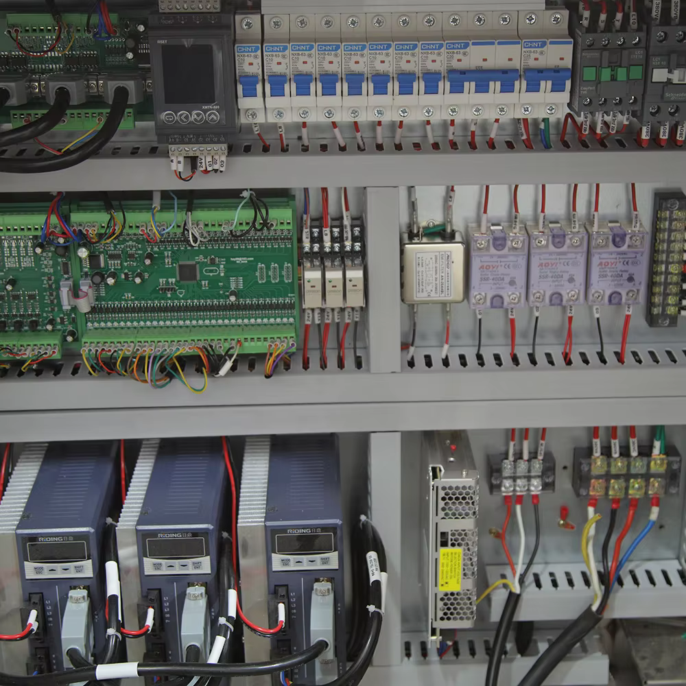 product automatic small chocolate candy snack bar products flow horizontal pillow wrapping packaging machine-5