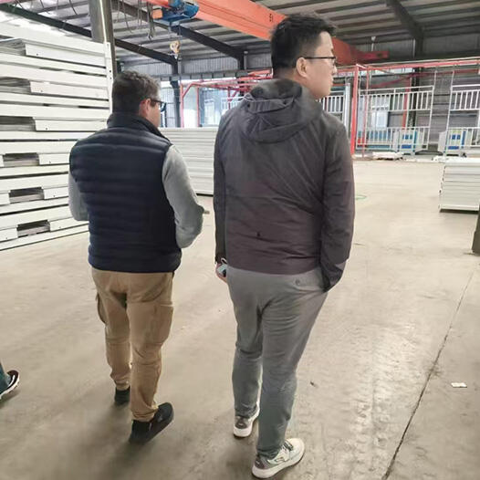 Welcome French customers to visit our factory