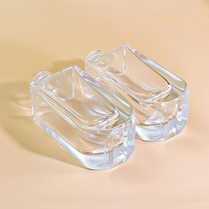 Benutzerdefiniertes Logo und Farbe Kosmetikverpackung 30ml leere Glasflasche für Flüssiggrundierung mit Pump