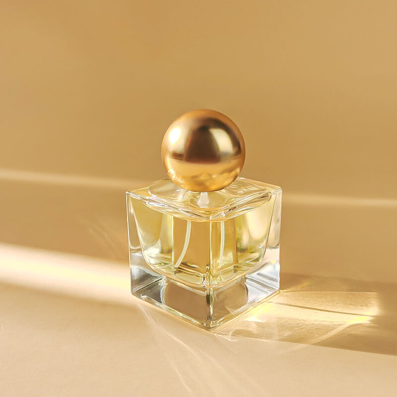 100ml 50ml 30ml individuell gestaltete Würfelglasparfümflaschen im Großhandel HY-P359