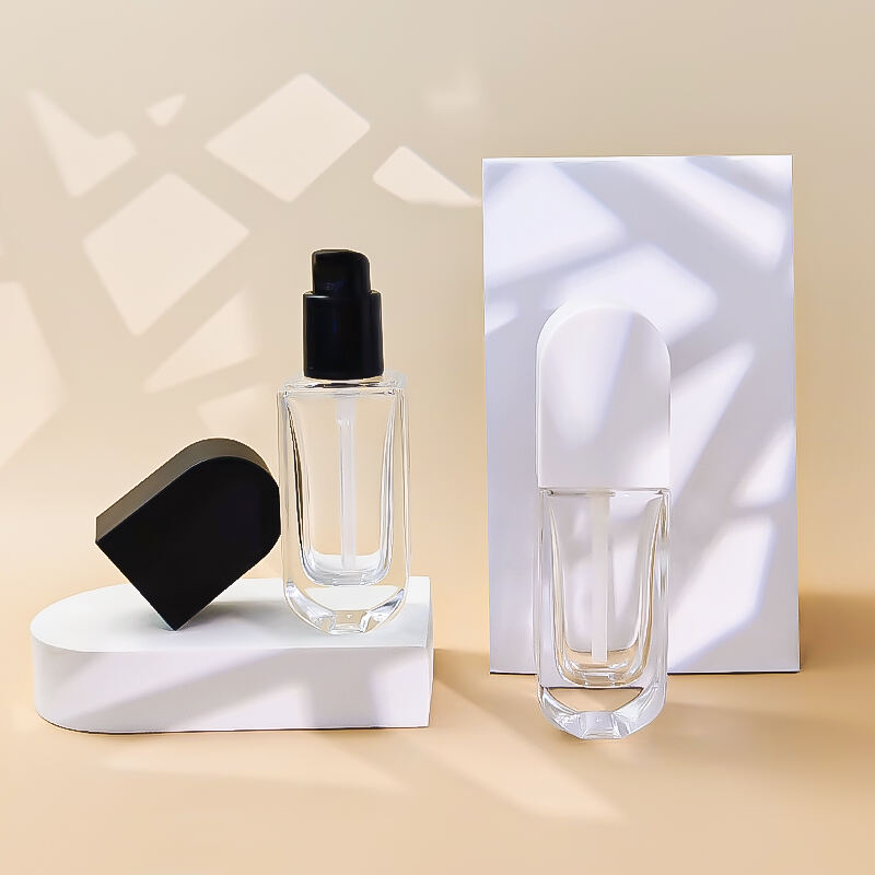 Benutzerdefiniertes Logo und Farbe Kosmetikverpackung 30ml leere Glasflasche für Flüssiggrundierung mit Pump