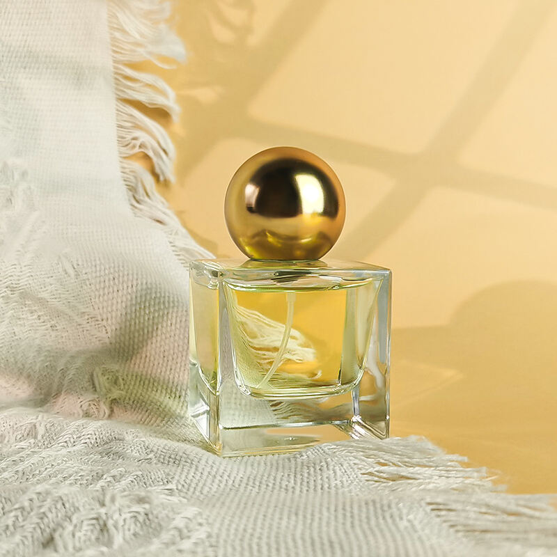 100ml 50ml 30ml individuell gestaltete Würfelglasparfümflaschen im Großhandel HY-P359