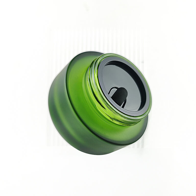 Wide Mouth Round Shape Green Frosted Skincare Packaging Matte Green Jars Cosmetics with Lids and Caps