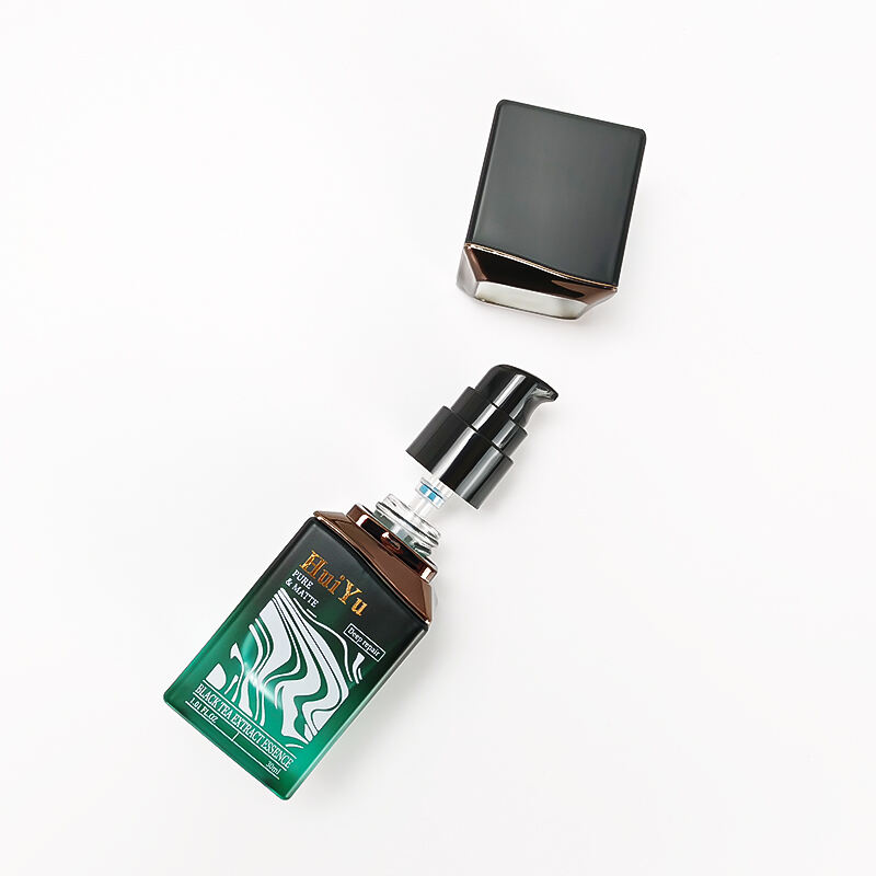 ขวดแก้วสีเขียวสำหรับเครื่องสำอาง 100 มล. 50 มล. 30 มล. พร้อมฝาปิดแบนสีดำ เซ็ตบรรจุภัณฑ์สำหรับผลิตภัณฑ์ดูแลผิว ขวดแก้วแบบปั๊มสูบสำหรับอิมัลชันและโลชั่น